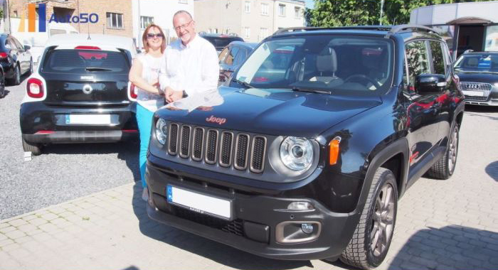 Pan Tomasz (Jeep Renegade 75th Anniversary)